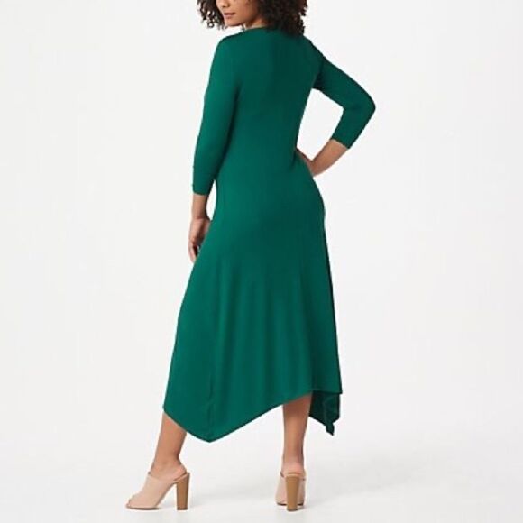 G.I.L.I. Peached 3/4  Sleeves Knit V-Neck Dress - Picture 2 of 7